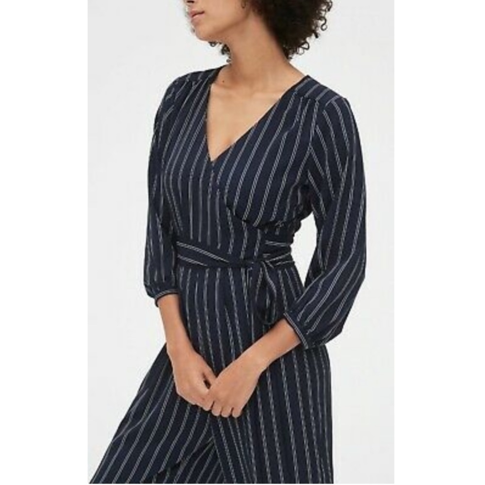 GAP Wide-Leg Wrap Jumpsuit (NWOT) - Picture 6 of 7